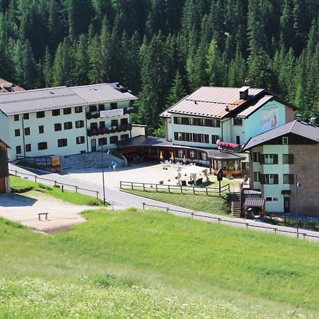 Santa Maria Ad Nives Hotel Canazei Exterior photo